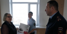 Награждение Татьяны Журавиной Пресс-служба УМВД России по Магаданской области