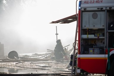 Две машины сгорели в результате взрывов в центре Москвы
