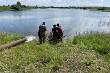 Формула зарыбления: компания "Полюс Сухой Лог" пополнила экосистему реки Белая