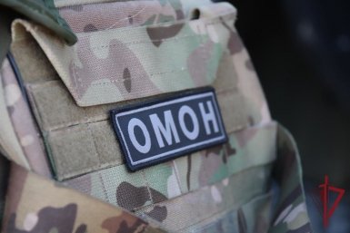 ОМОНовец по пути домой в Чите задержал двух пьяных в автомобиле