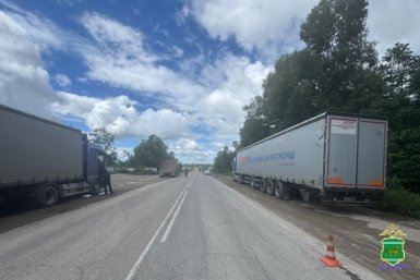 ДТП с участием сразу трех большегрузов произошло в Биробиджанском районе ЕАО