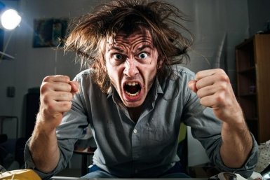 Человек в стрессовой ситуации GigaChat (12+)