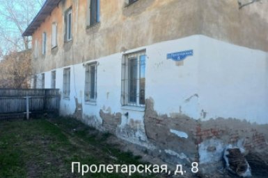 Может обрушиться: суд обязал мэрию Омска срочно расселить аварийный дом