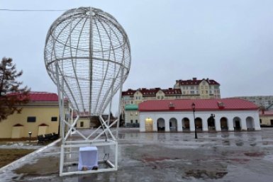 В Омской крепости установили праздничный воздушный шар