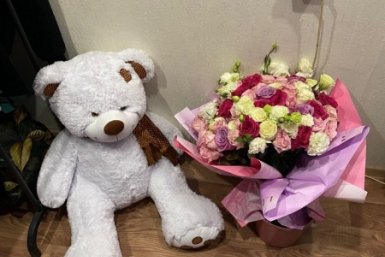 В Благовещенске молодой "романтик" обчистил цветочный салон