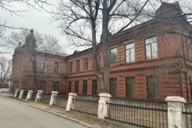 Из женской гимназии в здание под аренду: громкая и грустная судьба физмата УГПИ Уссурийска