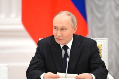 Свыше 400 тысяч человек пришло по контракту в ВС РФ в 2025 году - Путин