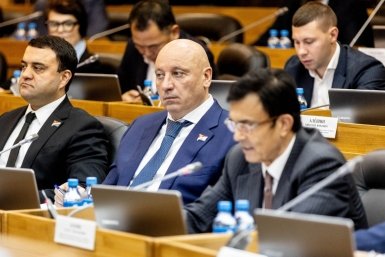 Не пройдет и полгода: депутат-доброволец Игорь Чемерис на политической карте Приморья