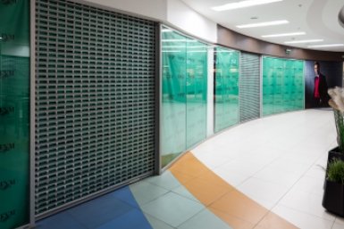 В ожидании арендаторов: в ТЦ Владивостока освободилось много торговых площадей