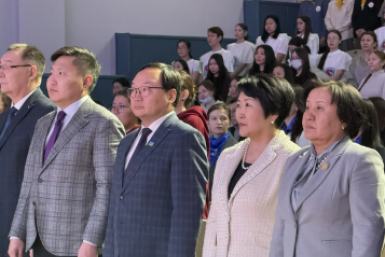 Более тысячи молодых медицинских специалистов приступили к работе в Якутии  пресс-служба главы и правительства РС (Я)