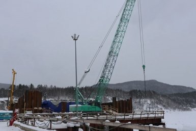 Игорь Кобзев проконтролировал строительство моста через реку Витим в Бодайбинском районе Пресс-служба правительства Иркутской области