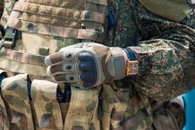 Военнослужащий из Приморья под огнем артиллерии настроил связь в зоне СВО