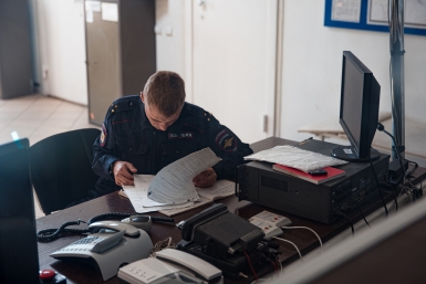 Блогерша с кастрюлей на голове во время атаки дронов возмутила жителей Сочи
