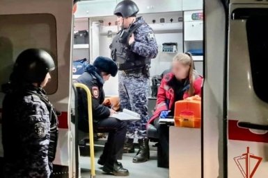 В Омске пациент с ножом ранил приехавшего на вызов фельдшера