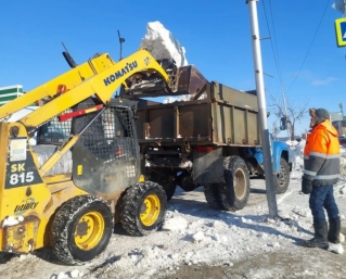В Магадане продолжается уборка улично-дорожной сети Источник