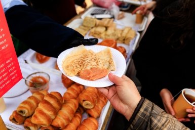 Русская Рыбопромышленная Компания накормила гостей "Рыбацкой масленицы" во Владивостоке