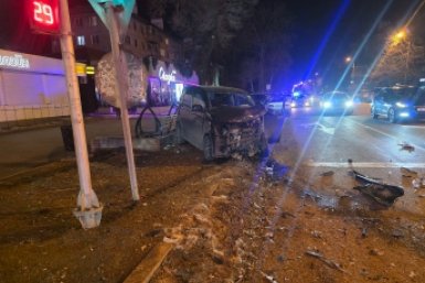 Красный свет не остановил: в Уссурийске Honda устроила аварию с 3 машинами