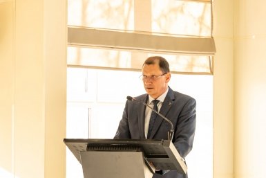 Мэр Улан-Удэ поручил заняться ветхим жильем в Железнодорожном районе мэрия Улан-Удэ