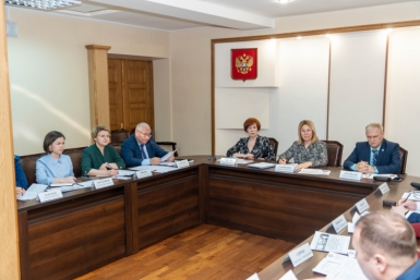 На Колыме обсудили профилактику профзаболеваний и травматизма на производстве Источник