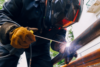 Рабочие зарабатывают на Кубани свыше 220 тысяч рублей Евгений Кулешов