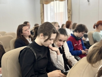 В Магадане прошло заседание Координационного молодежного совета Источник