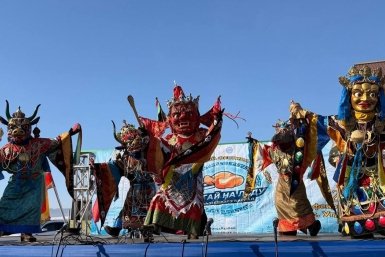 Гости из Бурятии и КНР приехали в Забайкалье на фестиваль бурятских игр "Баргай на льду"