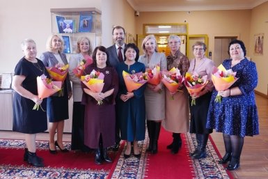 Роль женщин в поддержке волонтерства обсудил спикер ЗС Приангарья с главами дум Мария Иванова