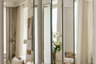 Зеркала чистые и без разводов - даже не верится, что это простое мыло творит такие чудеса