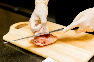 Листерию обнаружили в куриных грудках, привезенных из Китая в Уссурийск