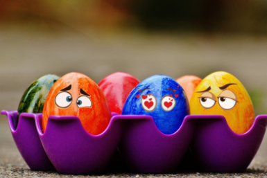 И с семьей поиграла, и яйца покрасила — как жаль, что узнала этот метод только сейчас