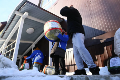 Более пяти тонн посылок отправили сахалинским военнослужащим в зоне СВО пресс-служба агентства по делам молодежи Сахалинской области