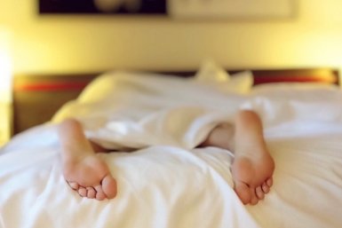 Теплый чай, книга для расслабления, удобная подушка: здоровый сон подорожал в ЕАО 