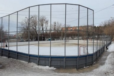 Депутат думы Иркутска и мэрия решают вопрос реконструкции корта на бульваре Постышева Пресс-служба думы Иркутска