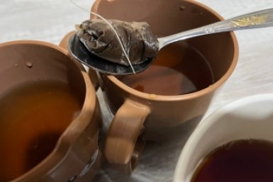 Вешаю чайный пакетик на дверь - и в доме пахнет божественно: копеечный метод меняет воздух за минуты