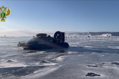Капитана хивуса оштрафовали за нелегальную перевозку пассажиров на Байкале пресс-служба Восточно-Сибирской транспортной прокуратуры