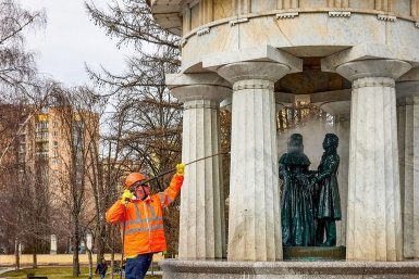Собянин поручил завершить весеннюю уборку Москвы к 1 мая