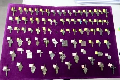 Культурные ценности времен Российской империи не дали незаконно вывезти хабаровские таможенники Пресс-служба Хабаровской таможни