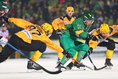 Хабаровский "СКА-Нефтяник" вышел в финал чемпионата России по хоккею с мячом