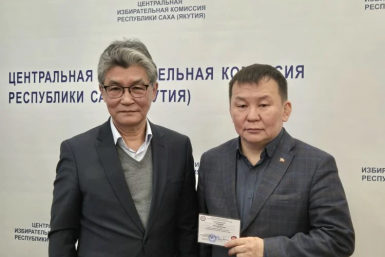 Мандат депутата Якутии вручили кандидату от КПРФ ЦИК Якутии