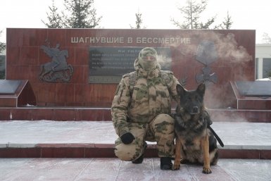 Кинолог из Бурятии и овчарка Альфа Росгвардия по Бурятии