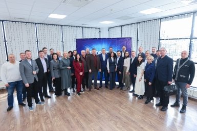 Встреча губернатора Валерия Лимаренко с активом общероссийского объединения &quotДеловая Россия&quot пресс-служба правительства Сахалинской области