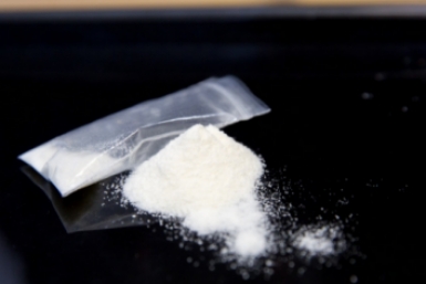 Житель Ангарска продавал "синтетику", которая в 5 тысяч раз сильнее известного наркотика