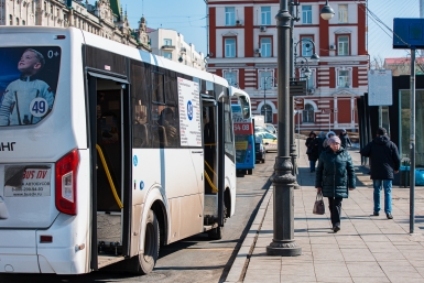"Двери запер": поступок водителя автобуса возмутил приморцев