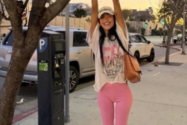 Ножки-ниточки жены Цекало шокировали Сеть — хейт обрушился на Эрвин