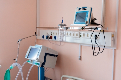 Пострадавший после атаки БПЛА на порт "Кавказ" остается под наблюдением врачей