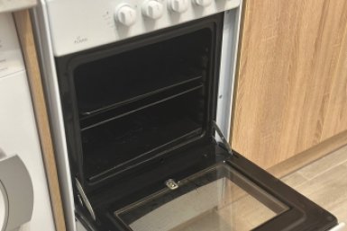 Смешиваю соду с горячей водой - и отмываю духовку до скрипа за 5 минут: забытый совет бабушки без химии