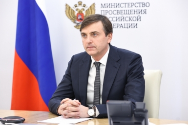 В школах появятся единые государственные учебники по каждому обязательному предмету Источник