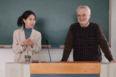 Творческая встреча с Алексеем Варламовым (Далянь, КНР) ИА PrimaMedia