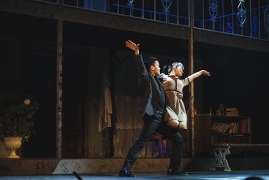 Спектакль Бурдрамы "Далайн эрье дээрэ" возвращается на сцену