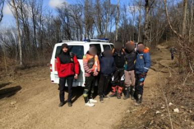 13 часов искали заблудившихся  пятерых мотоциклистов в Крыму